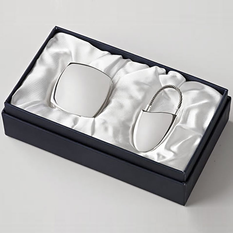 Gift Set with Keyring & Magnifier